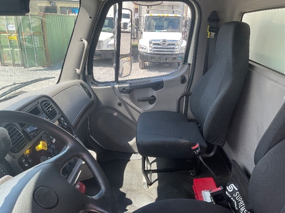 Medium Duty Box Truck-Light and Medium Duty Trucks-Freightliner-2020-M2-Harrisburg-PA-85,290\n\t\tmiles-$ 53,250 - Image 19