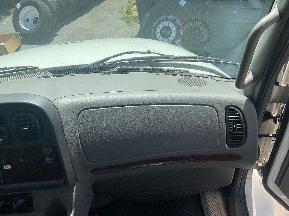 Medium Duty Box Truck-Light and Medium Duty Trucks-Freightliner-2020-M2-Harrisburg-PA-85,290\n\t\tmiles-$ 53,250 - Image 21