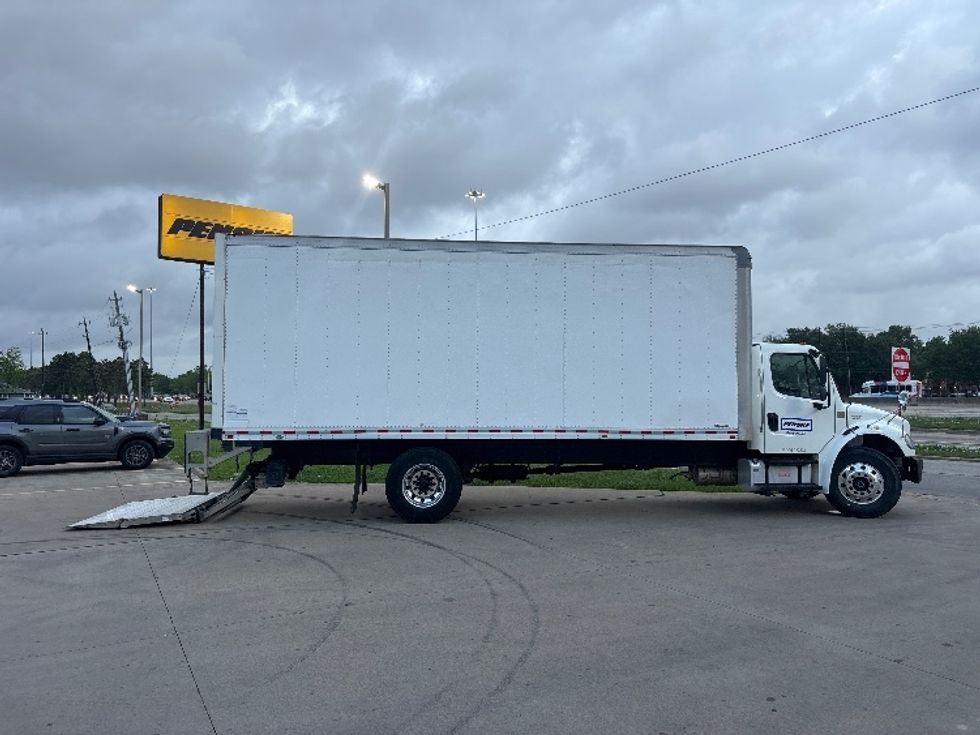 Medium Duty Box Truck-Light and Medium Duty Trucks-Freightliner-2020-M2-Houston-TX-126,515\n\t\tmiles-$ 57,750 - Image 14