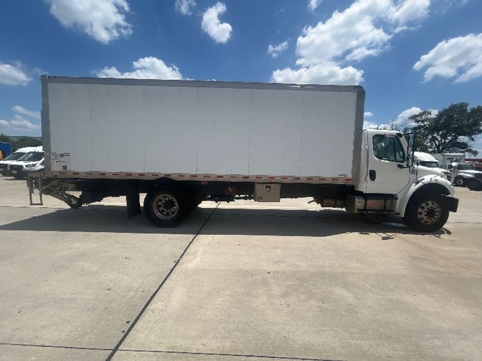 Medium Duty Box Truck-Light and Medium Duty Trucks-Freightliner-2020-M2-Houston-TX-164,523\n\t\tmiles-$ 42,250 - Image 15
