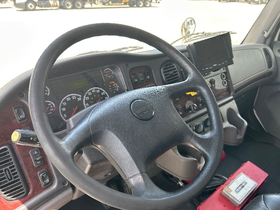 Medium Duty Box Truck-Light and Medium Duty Trucks-Freightliner-2020-M2-Houston-TX-164,523\n\t\tmiles-$ 42,250 - Image 17