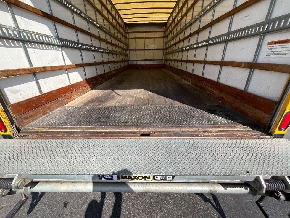 Medium Duty Box Truck-Light and Medium Duty Trucks-Freightliner-2020-M2-Houston-TX-181,484\n\t\tmiles-$ 36,250 - Image 10