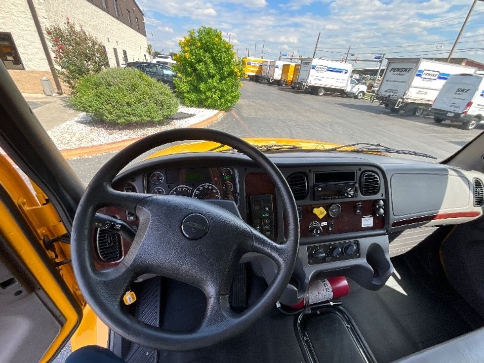 Medium Duty Box Truck-Light and Medium Duty Trucks-Freightliner-2020-M2-Houston-TX-181,484\n\t\tmiles-$ 36,250 - Image 18