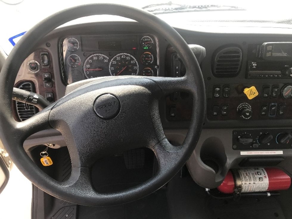 Medium Duty Box Truck-Light and Medium Duty Trucks-Freightliner-2020-M2-Houston-TX-222,580\n\t\tmiles-$ 36,500 - Image 18