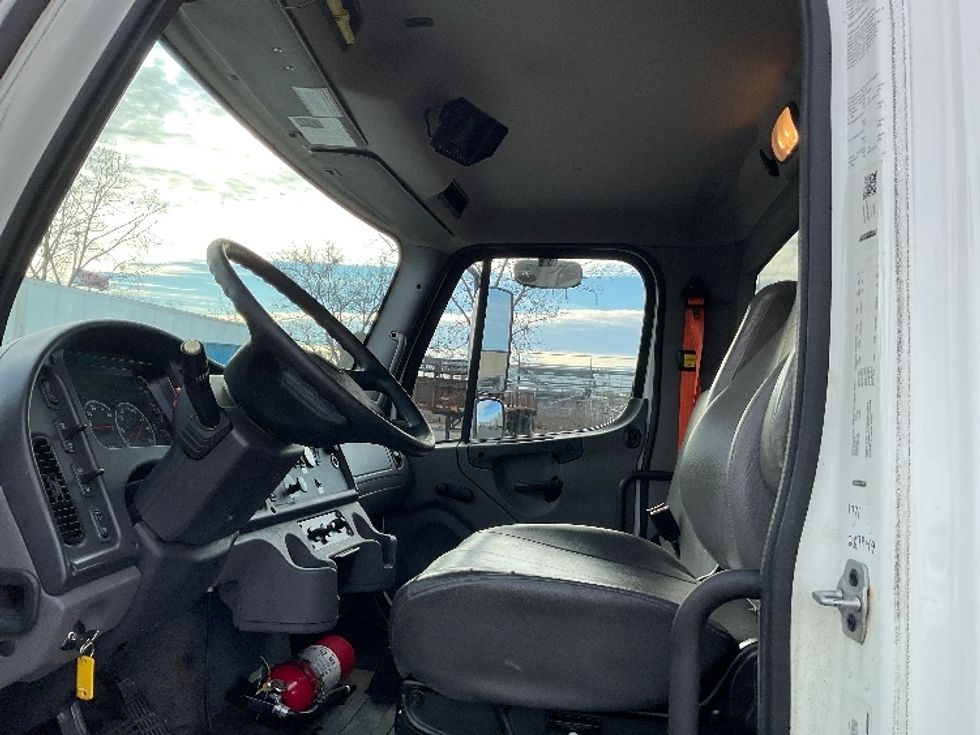 Medium Duty Box Truck-Light and Medium Duty Trucks-Freightliner-2020-M2-Indianapolis-IN-178,989\n\t\tmiles-$ 54,750 - Image 17