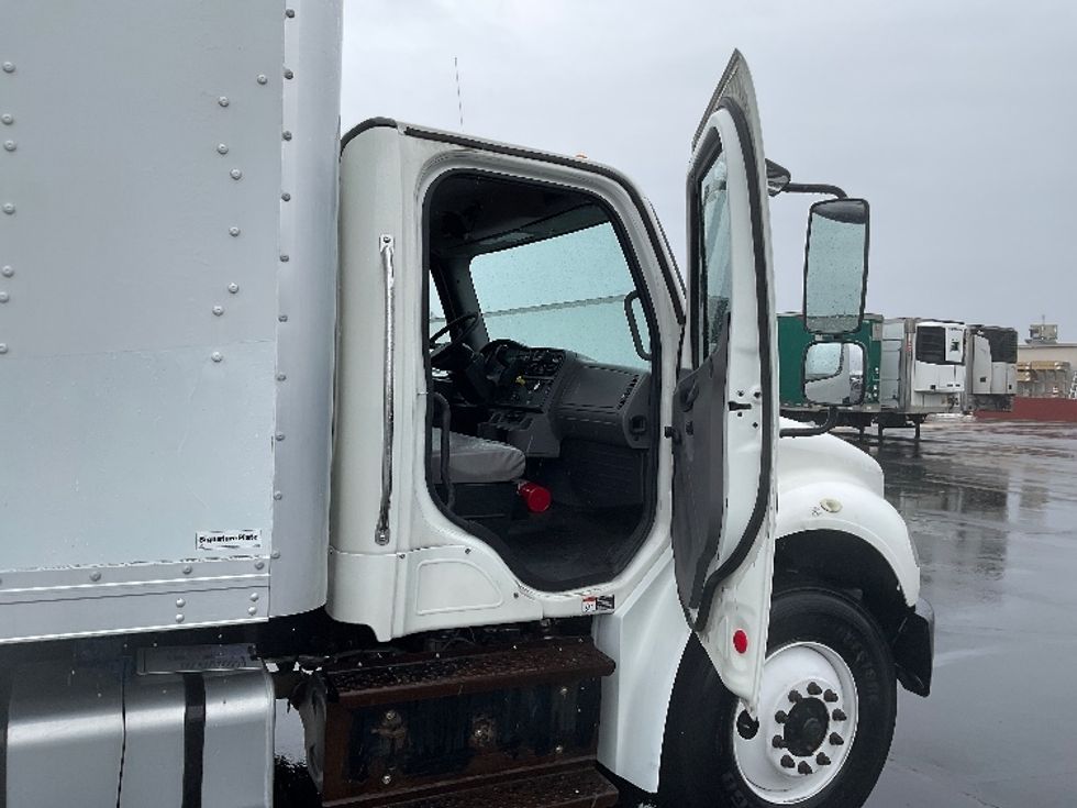 Medium Duty Box Truck-Light and Medium Duty Trucks-Freightliner-2020-M2-Indianapolis-IN-178,989\n\t\tmiles-$ 54,750 - Image 20