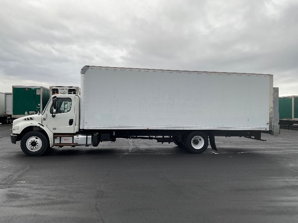 Medium Duty Box Truck-Light and Medium Duty Trucks-Freightliner-2020-M2-Indianapolis-IN-178,989\n\t\tmiles-$ 54,750 - Image 4