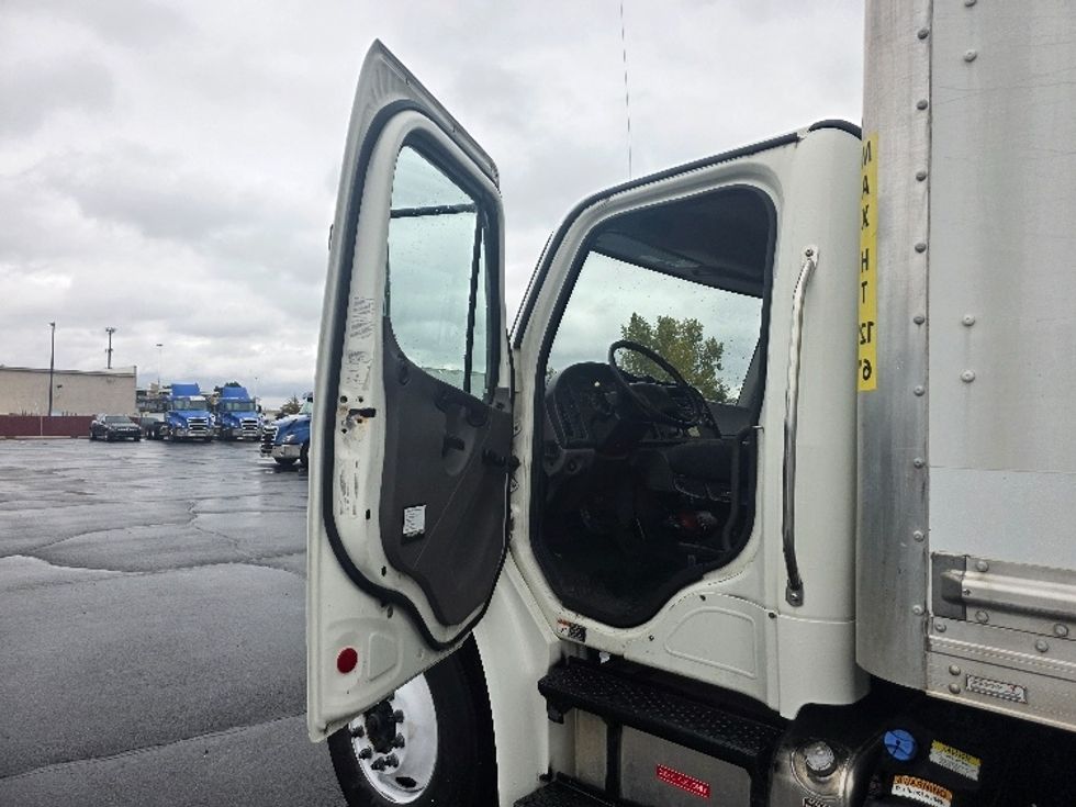 Medium Duty Box Truck-Light and Medium Duty Trucks-Freightliner-2020-M2-Indianapolis-IN-192,071\n\t\tmiles-$ 49,000 - Image 16