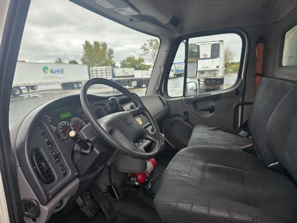 Medium Duty Box Truck-Light and Medium Duty Trucks-Freightliner-2020-M2-Indianapolis-IN-192,071\n\t\tmiles-$ 49,000 - Image 17