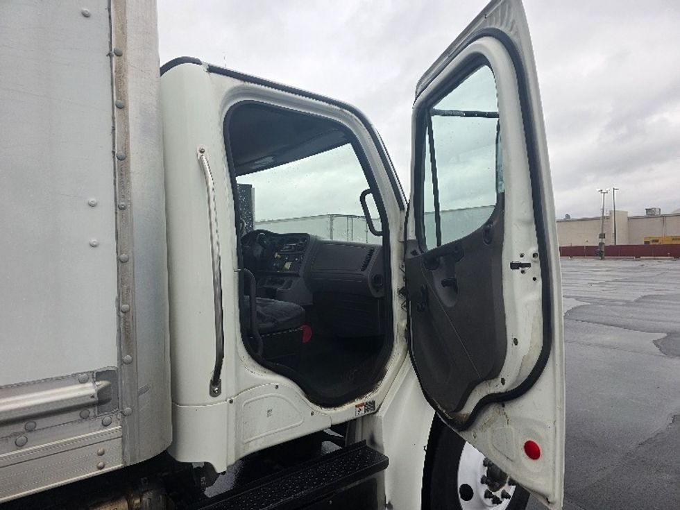 Medium Duty Box Truck-Light and Medium Duty Trucks-Freightliner-2020-M2-Indianapolis-IN-192,071\n\t\tmiles-$ 49,000 - Image 20