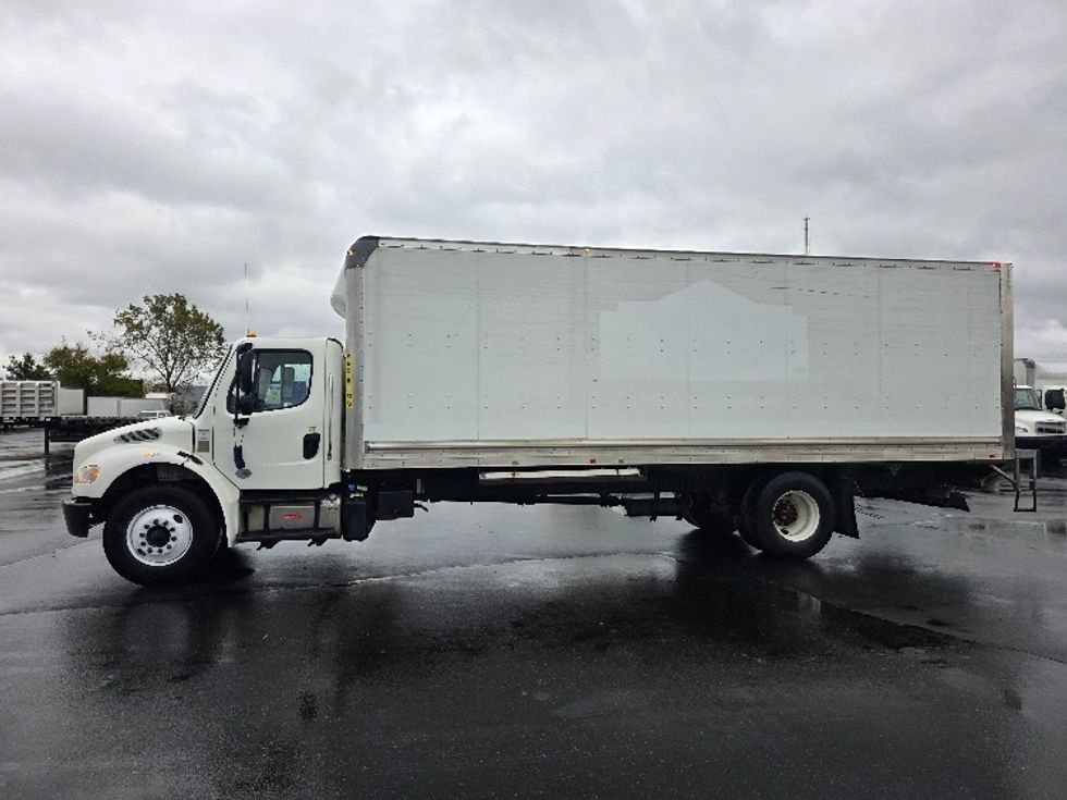 Medium Duty Box Truck-Light and Medium Duty Trucks-Freightliner-2020-M2-Indianapolis-IN-192,071\n\t\tmiles-$ 49,000 - Image 4