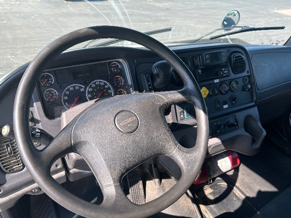 Medium Duty Box Truck-Light and Medium Duty Trucks-Freightliner-2020-M2-Indianapolis-IN-193,600\n\t\tmiles-$ 54,750 - Image 12