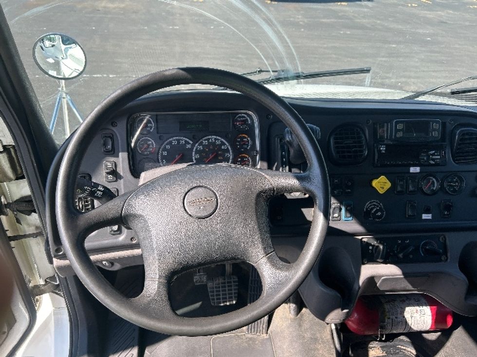 Medium Duty Box Truck-Light and Medium Duty Trucks-Freightliner-2020-M2-Indianapolis-IN-193,600\n\t\tmiles-$ 54,750 - Image 13