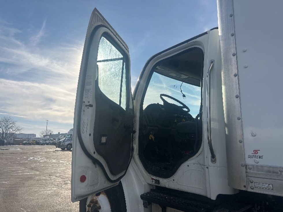 Medium Duty Box Truck-Light and Medium Duty Trucks-Freightliner-2020-M2-Indianapolis-IN-199,121\n\t\tmiles-$ 47,250 - Image 16