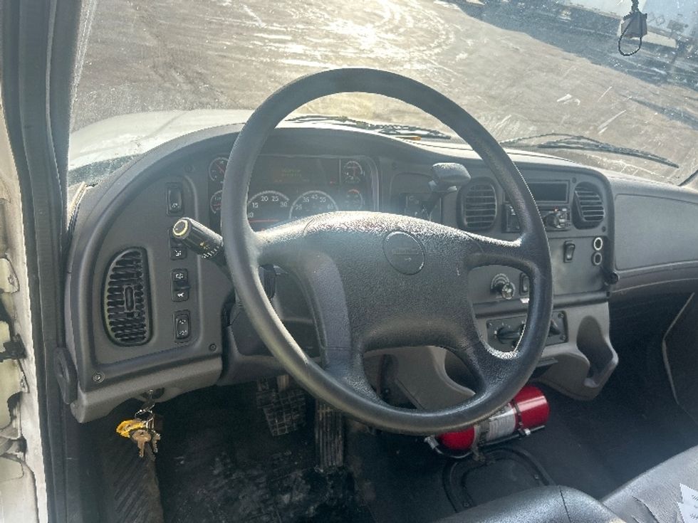 Medium Duty Box Truck-Light and Medium Duty Trucks-Freightliner-2020-M2-Indianapolis-IN-199,121\n\t\tmiles-$ 47,250 - Image 17