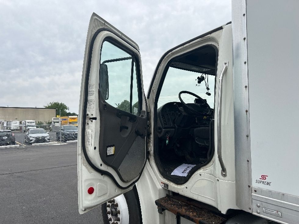 Medium Duty Box Truck-Light and Medium Duty Trucks-Freightliner-2020-M2-Indianapolis-IN-204,398\n\t\tmiles-$ 48,500 - Image 16