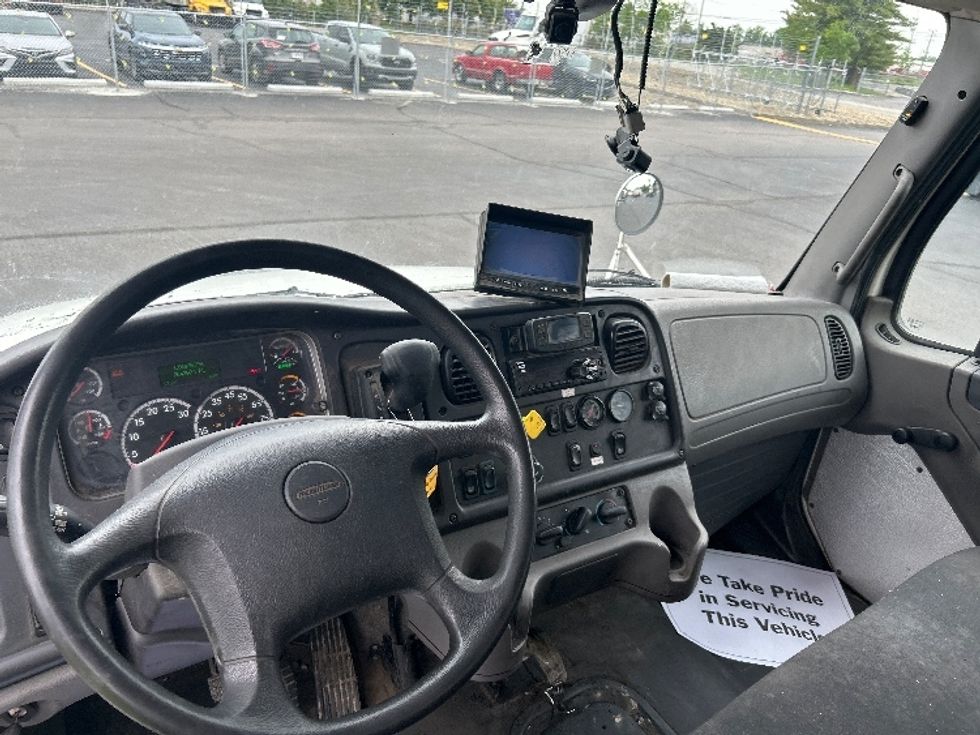 Medium Duty Box Truck-Light and Medium Duty Trucks-Freightliner-2020-M2-Indianapolis-IN-204,398\n\t\tmiles-$ 48,500 - Image 18