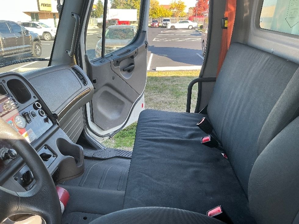 Medium Duty Box Truck-Light and Medium Duty Trucks-Freightliner-2020-M2-Indianapolis-IN-224,059\n\t\tmiles-$ 49,000 - Image 19