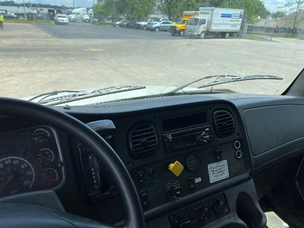 Medium Duty Box Truck-Light and Medium Duty Trucks-Freightliner-2020-M2-Indianapolis-IN-228,553\n\t\tmiles-$ 43,500 - Image 18