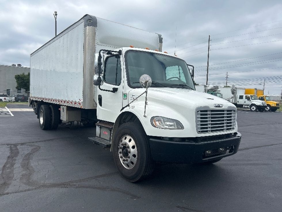 Medium Duty Box Truck-Light and Medium Duty Trucks-Freightliner-2020-M2-Indianapolis-IN-237,007\n\t\tmiles-$ 31,750 - Image 1