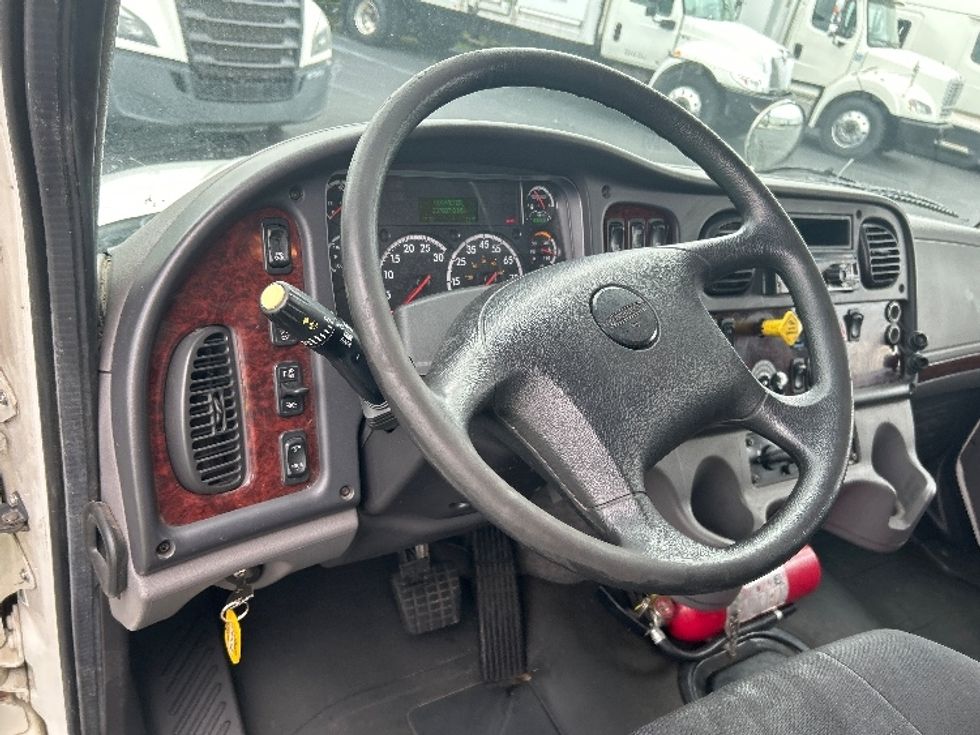 Medium Duty Box Truck-Light and Medium Duty Trucks-Freightliner-2020-M2-Indianapolis-IN-237,007\n\t\tmiles-$ 31,750 - Image 17