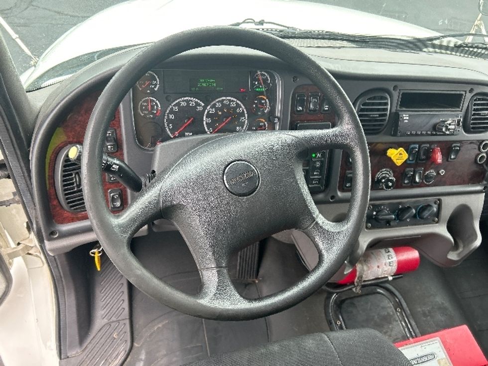 Medium Duty Box Truck-Light and Medium Duty Trucks-Freightliner-2020-M2-Indianapolis-IN-237,007\n\t\tmiles-$ 31,750 - Image 18