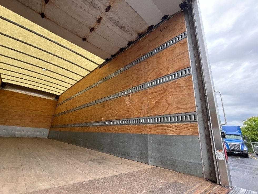 Medium Duty Box Truck-Light and Medium Duty Trucks-Freightliner-2020-M2-Indianapolis-IN-279,290\n\t\tmiles-$ 40,750 - Image 12