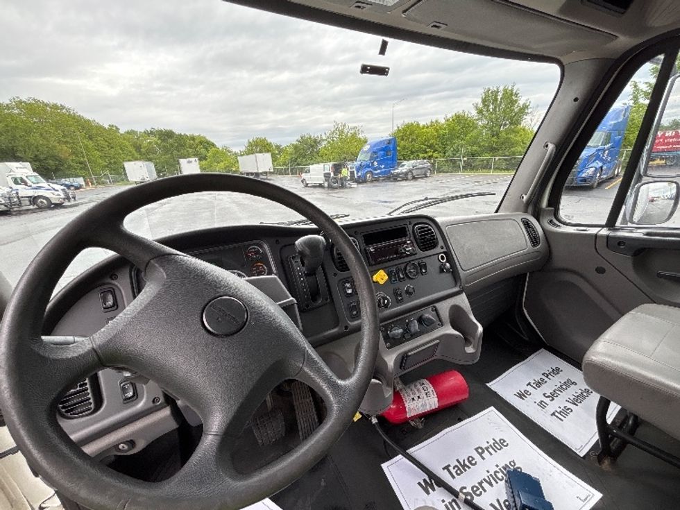 Medium Duty Box Truck-Light and Medium Duty Trucks-Freightliner-2020-M2-Indianapolis-IN-279,290\n\t\tmiles-$ 40,750 - Image 17