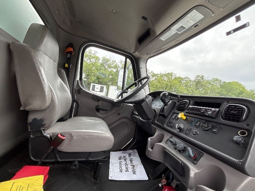 Medium Duty Box Truck-Light and Medium Duty Trucks-Freightliner-2020-M2-Indianapolis-IN-279,290\n\t\tmiles-$ 40,750 - Image 22