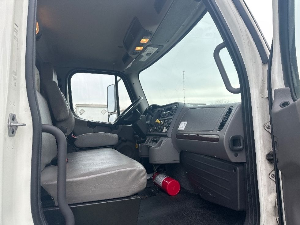 2020 Freightliner M2 106 Medium Duty photo 17
