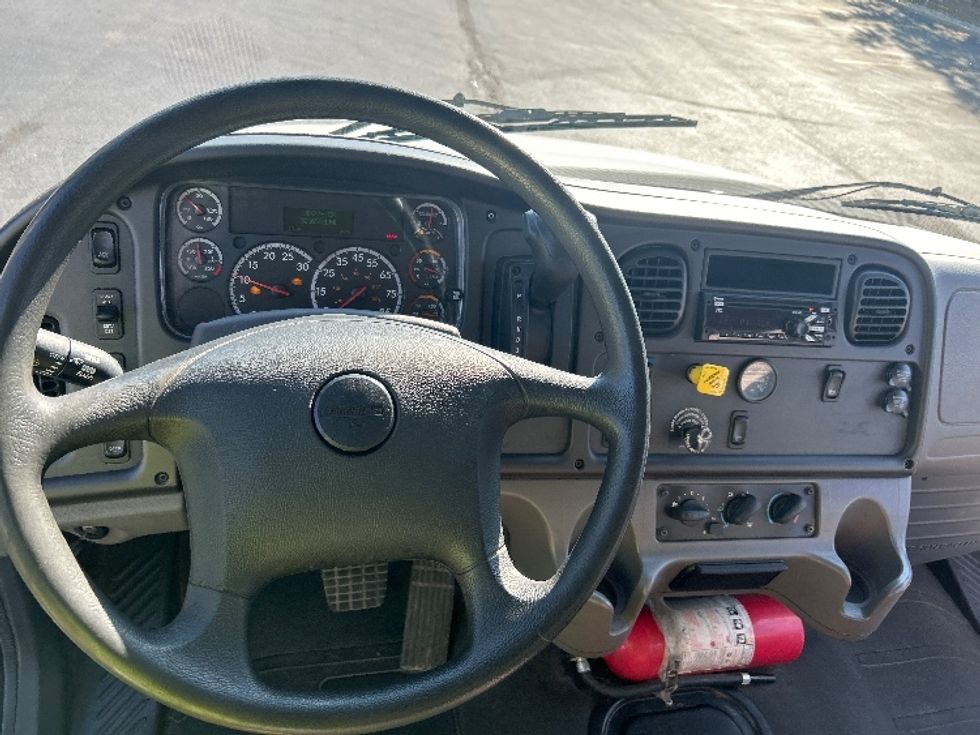 Medium Duty Box Truck-Light and Medium Duty Trucks-Freightliner-2020-M2-Indianapolis-IN-318,070\n\t\tmiles-$ 28,250 - Image 18