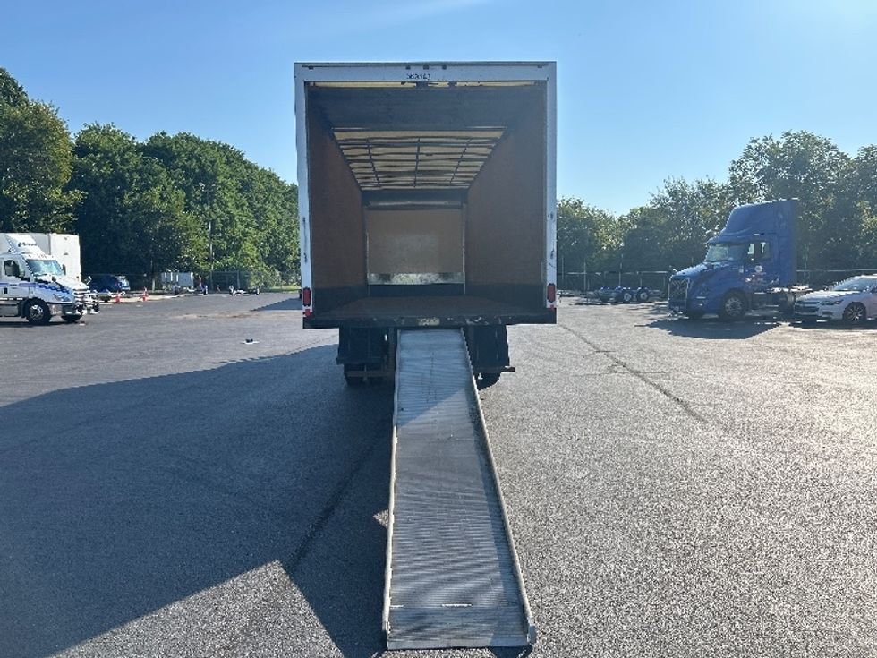 Medium Duty Box Truck-Light and Medium Duty Trucks-Freightliner-2020-M2-Indianapolis-IN-318,070\n\t\tmiles-$ 28,250 - Image 9