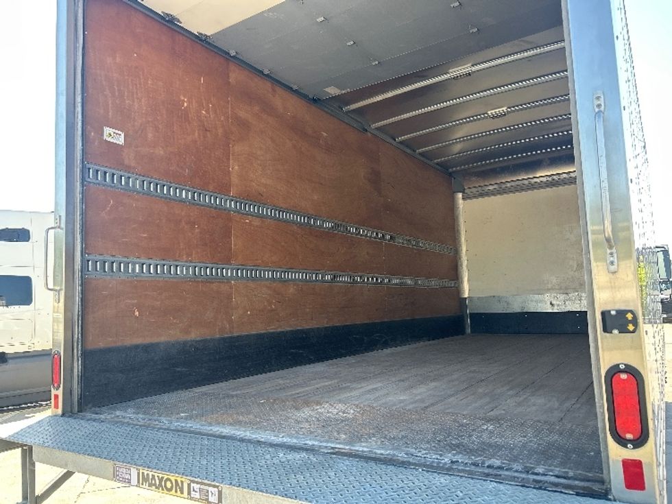 Medium Duty Box Truck-Light and Medium Duty Trucks-Freightliner-2020-M2-Indianapolis-IN-38,704\n\t\tmiles-$ 61,750 - Image 11