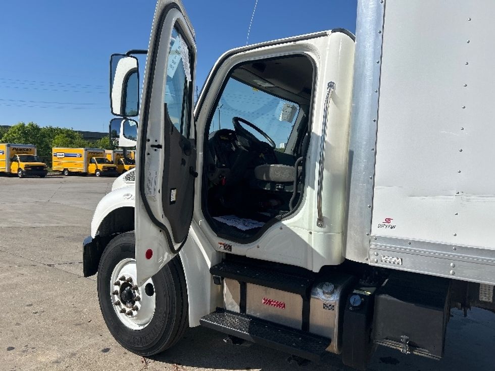 Medium Duty Box Truck-Light and Medium Duty Trucks-Freightliner-2020-M2-Indianapolis-IN-38,704\n\t\tmiles-$ 61,750 - Image 16