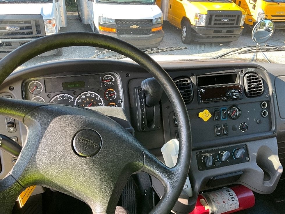 Medium Duty Box Truck-Light and Medium Duty Trucks-Freightliner-2020-M2-Jacksonville-FL-180,921\n\t\tmiles-$ 46,500 - Image 18