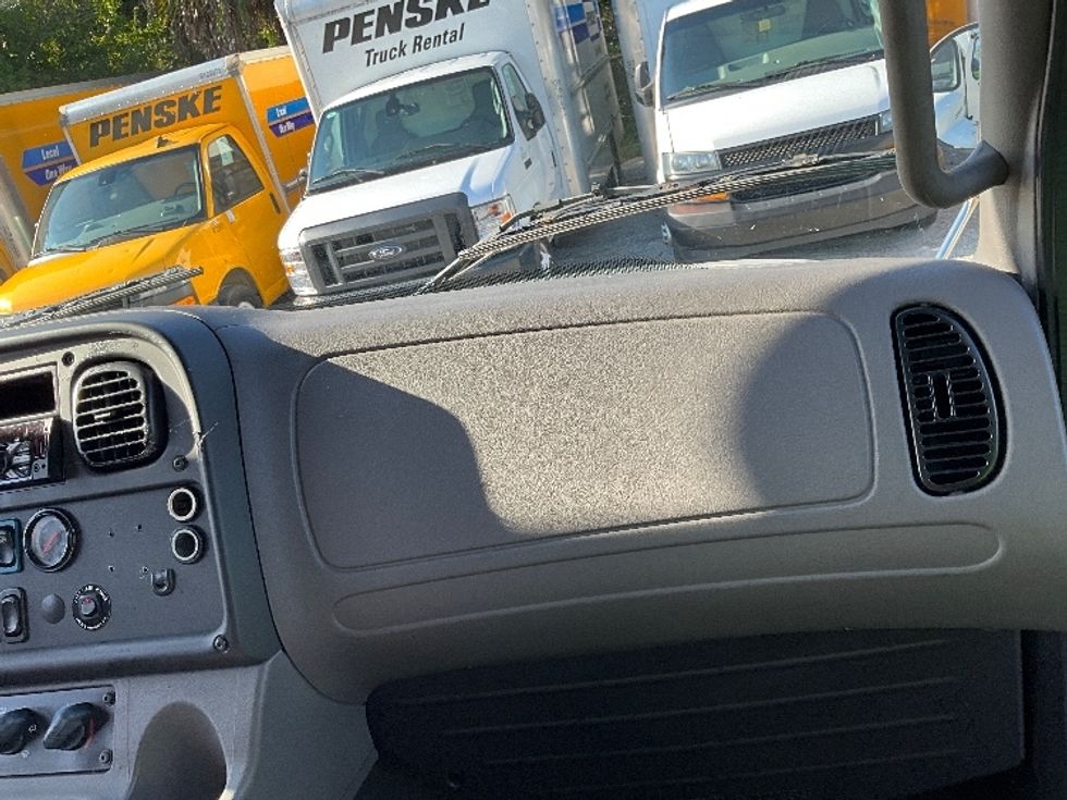 Medium Duty Box Truck-Light and Medium Duty Trucks-Freightliner-2020-M2-Jacksonville-FL-180,921\n\t\tmiles-$ 46,500 - Image 21