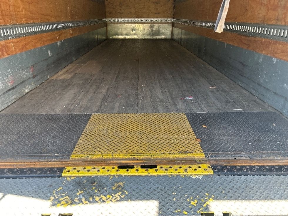Medium Duty Box Truck-Light and Medium Duty Trucks-Freightliner-2020-M2-Jacksonville-FL-332,728\n\t\tmiles-$ 22,500 - Image 10
