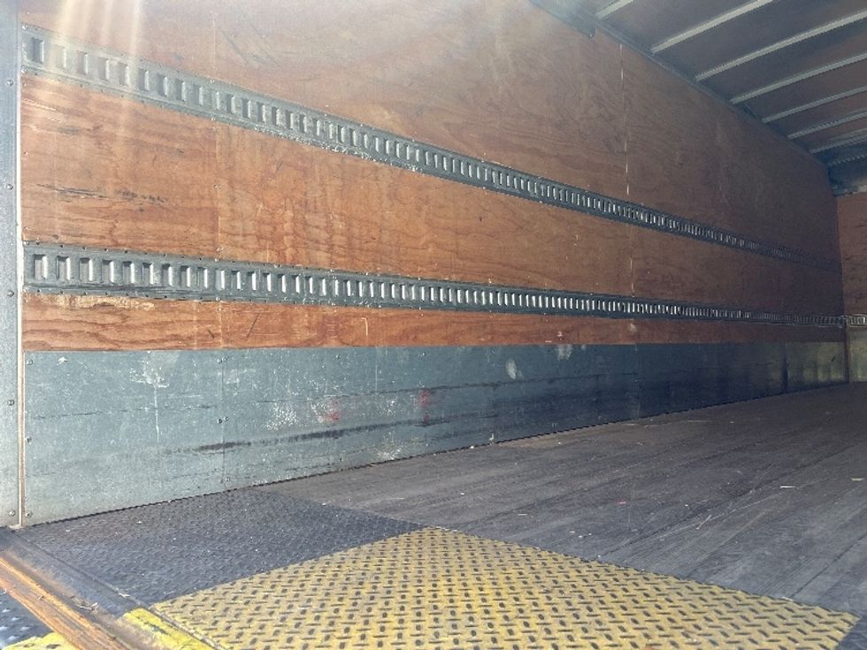 Medium Duty Box Truck-Light and Medium Duty Trucks-Freightliner-2020-M2-Jacksonville-FL-332,728\n\t\tmiles-$ 22,500 - Image 11