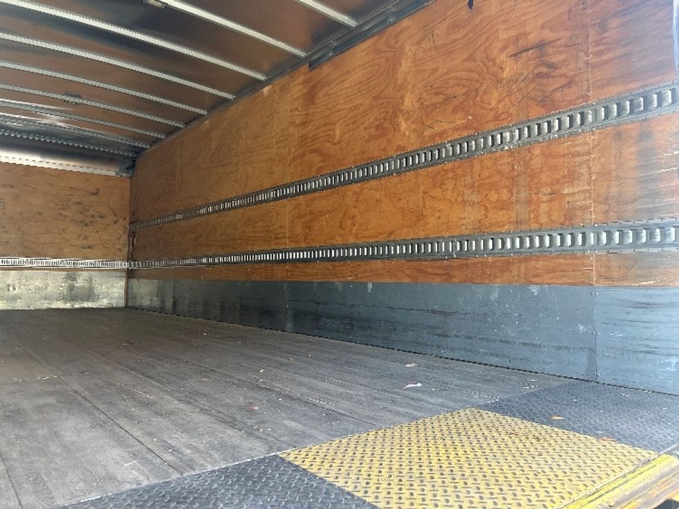 Medium Duty Box Truck-Light and Medium Duty Trucks-Freightliner-2020-M2-Jacksonville-FL-332,728\n\t\tmiles-$ 22,500 - Image 12