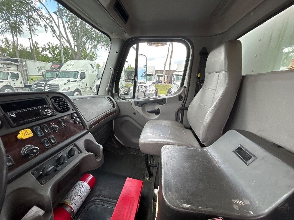 Medium Duty Box Truck-Light and Medium Duty Trucks-Freightliner-2020-M2-Jacksonville-FL-332,728\n\t\tmiles-$ 22,500 - Image 19