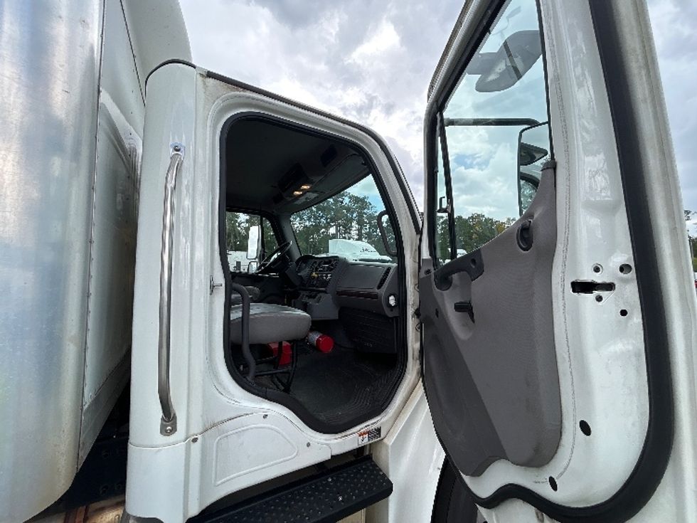 Medium Duty Box Truck-Light and Medium Duty Trucks-Freightliner-2020-M2-Jacksonville-FL-332,728\n\t\tmiles-$ 22,500 - Image 20