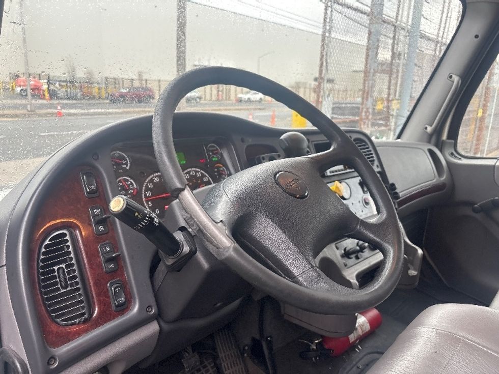 Medium Duty Box Truck-Light and Medium Duty Trucks-Freightliner-2020-M2-Jamaica-NY-171,670\n\t\tmiles-$ 45,500 - Image 17