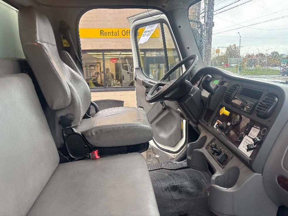 Medium Duty Box Truck-Light and Medium Duty Trucks-Freightliner-2020-M2-Jamaica-NY-171,670\n\t\tmiles-$ 45,500 - Image 22