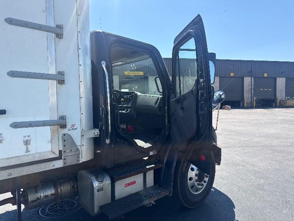 Medium Duty Box Truck-Light and Medium Duty Trucks-Freightliner-2020-M2-Jessup-MD-162,853\n\t\tmiles-$ 55,000 - Image 18