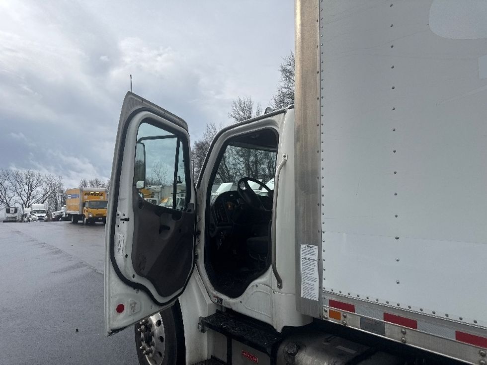 Medium Duty Box Truck-Light and Medium Duty Trucks-Freightliner-2020-M2-Jessup-MD-173,114\n\t\tmiles-$ 38,000 - Image 15