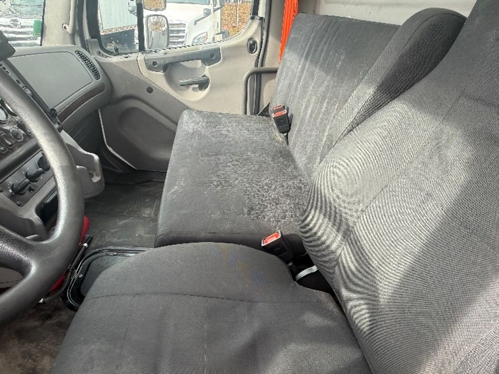 Medium Duty Box Truck-Light and Medium Duty Trucks-Freightliner-2020-M2-Jessup-MD-173,114\n\t\tmiles-$ 38,000 - Image 18