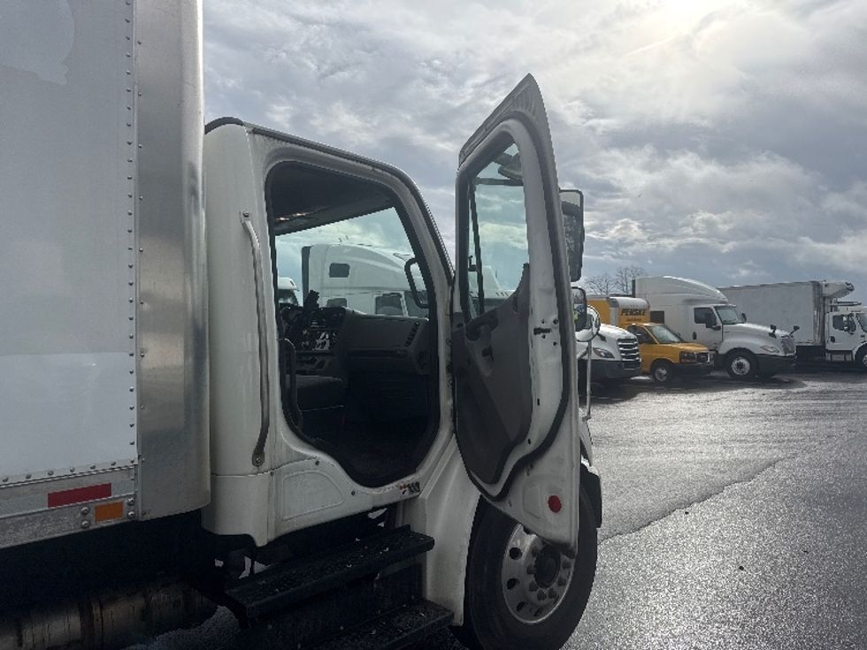 Medium Duty Box Truck-Light and Medium Duty Trucks-Freightliner-2020-M2-Jessup-MD-173,114\n\t\tmiles-$ 38,000 - Image 19