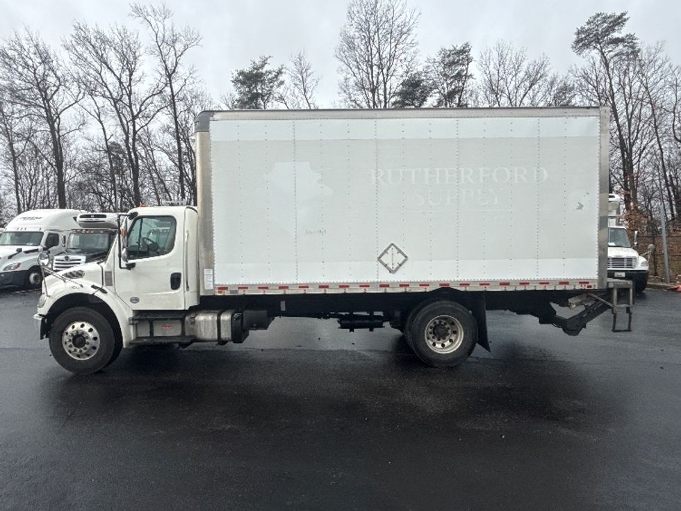 Medium Duty Box Truck-Light and Medium Duty Trucks-Freightliner-2020-M2-Jessup-MD-173,114\n\t\tmiles-$ 38,000 - Image 4