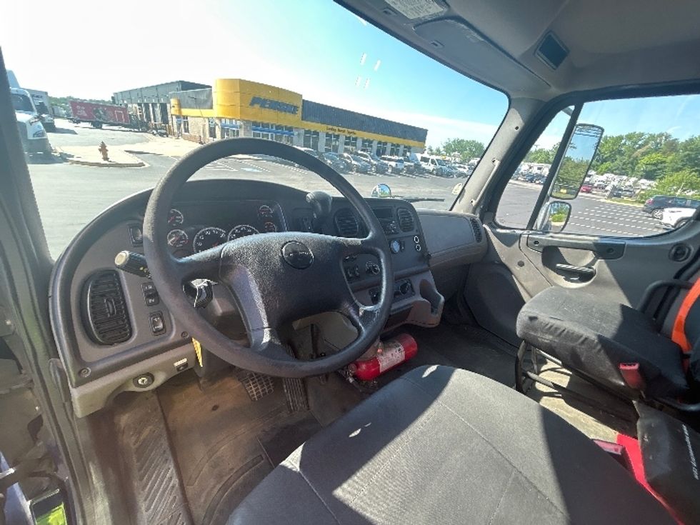 Medium Duty Box Truck-Light and Medium Duty Trucks-Freightliner-2020-M2-Jessup-MD-224,554\n\t\tmiles-$ 48,500 - Image 17