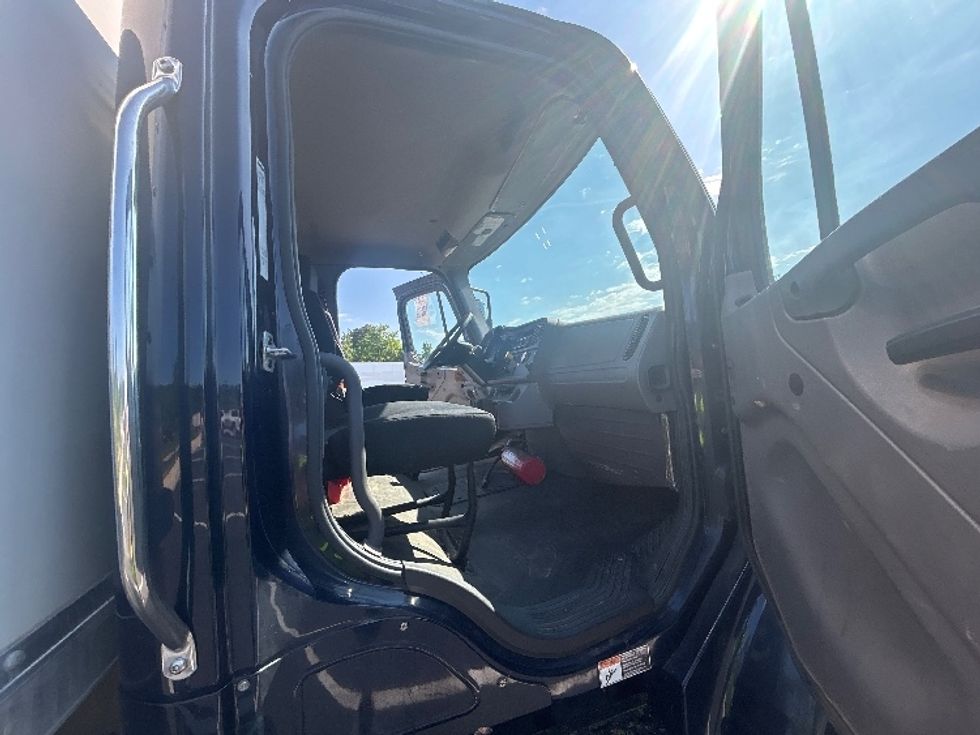 Medium Duty Box Truck-Light and Medium Duty Trucks-Freightliner-2020-M2-Jessup-MD-224,554\n\t\tmiles-$ 48,500 - Image 19